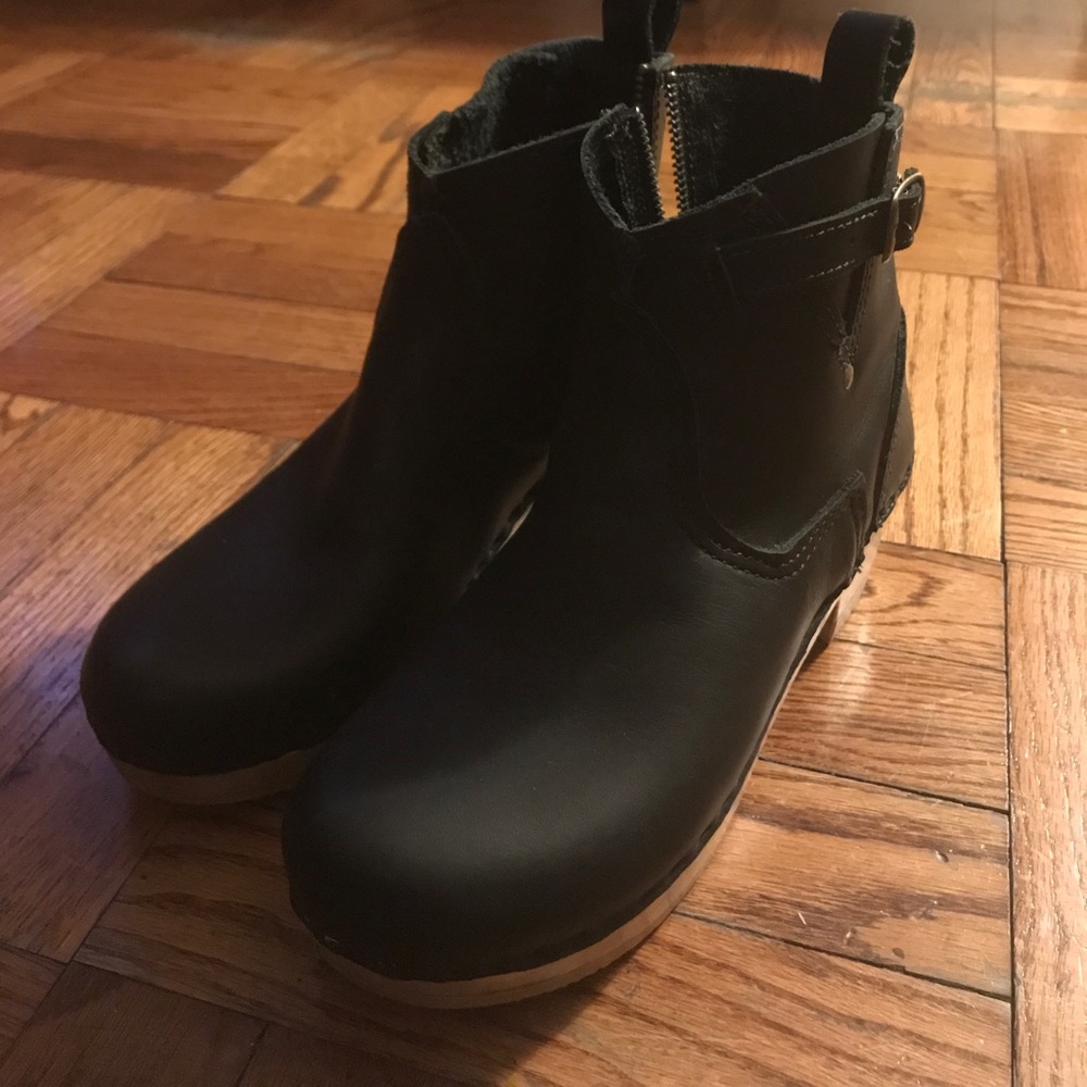 No.6 clog boot
